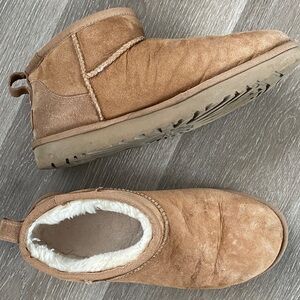 UGG - short boots - tan color